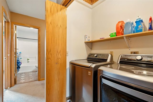 1255 Pacific Street, Ely, IA 52227