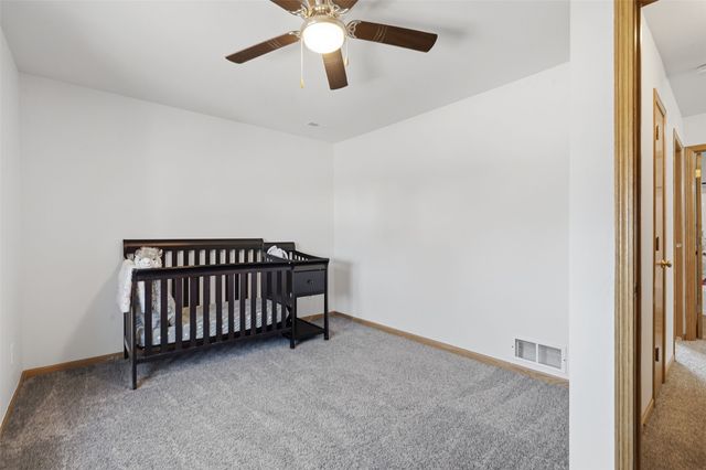1255 Pacific Street, Ely, IA 52227