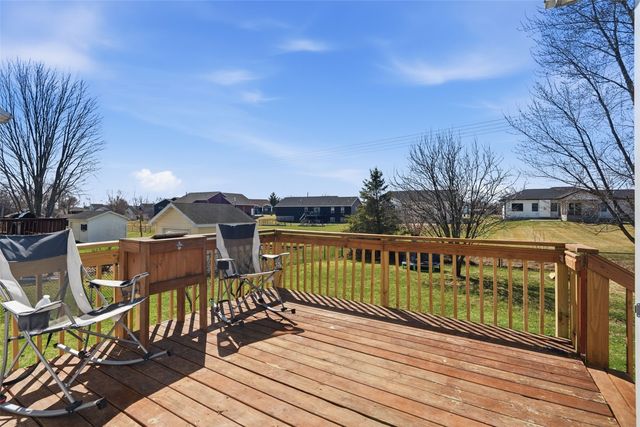1255 Pacific Street, Ely, IA 52227