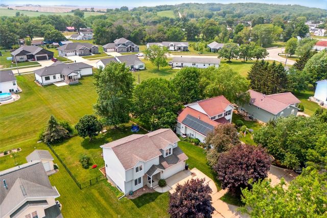 1255 Pacific Street, Ely, IA 52227