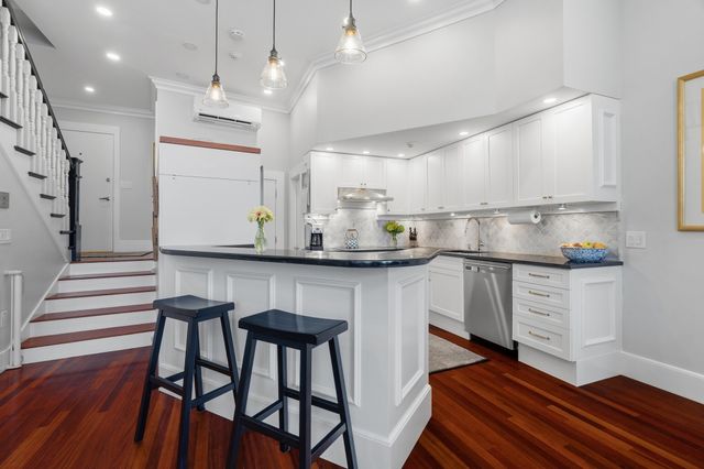 24 Marlborough St 6, Boston, MA 02116