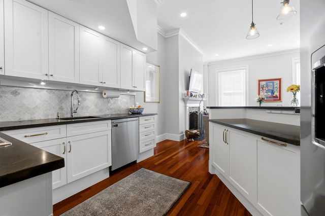 24 Marlborough St 6, Boston, MA 02116