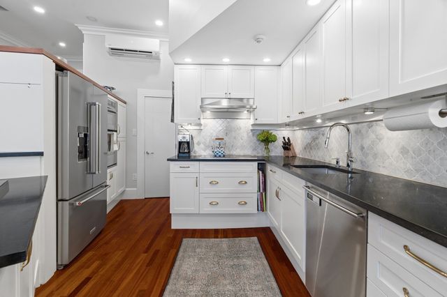 24 Marlborough St 6, Boston, MA 02116