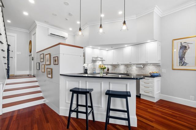 24 Marlborough St 6, Boston, MA 02116