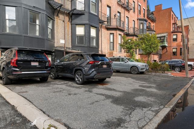 24 Marlborough St 6, Boston, MA 02116