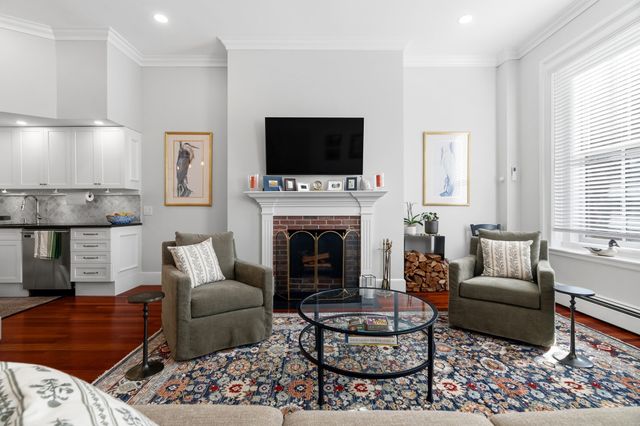 24 Marlborough St 6, Boston, MA 02116