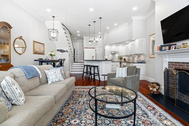 24 Marlborough St 6, Boston, MA 02116