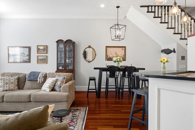 24 Marlborough St 6, Boston, MA 02116