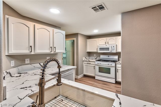 2050 West Warm Springs Road 312, Henderson, NV 89014