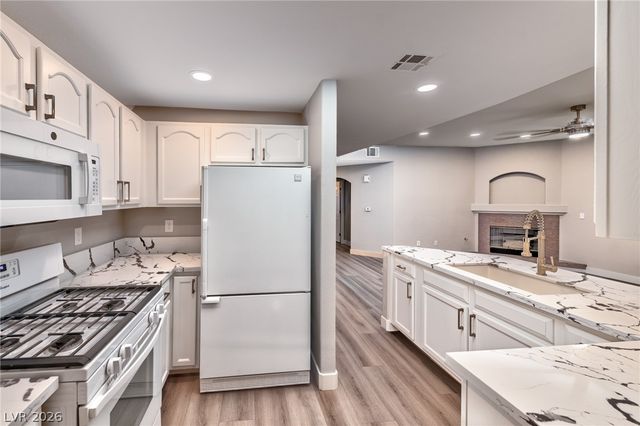 2050 West Warm Springs Road 312, Henderson, NV 89014