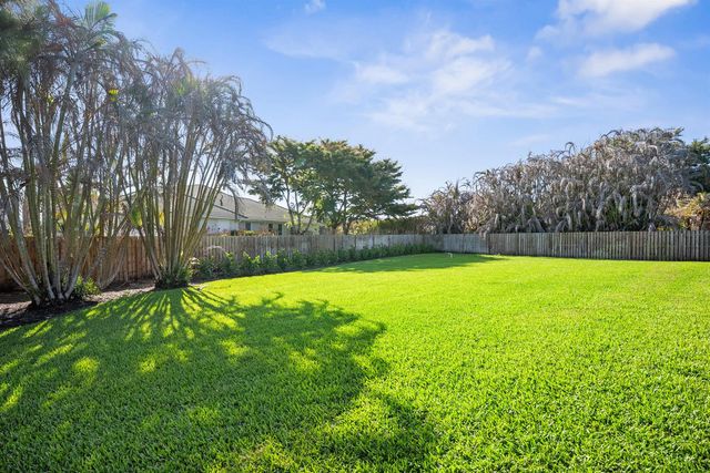 1106 SW Thoreau Court, Palm City, FL 34990