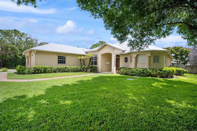 1106 SW Thoreau Court, Palm City, FL 34990