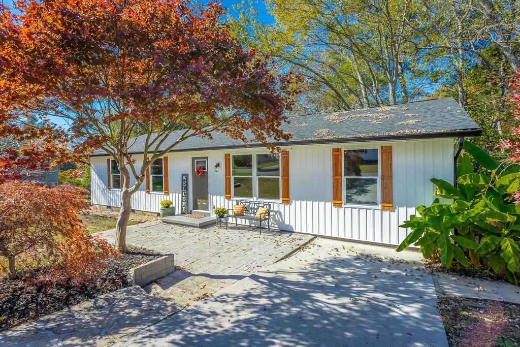 1303 Campbell Crescent, Lafayette, GA 30728