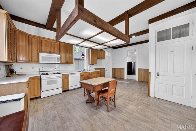 16 Maple Street, St Peters, MO 63376