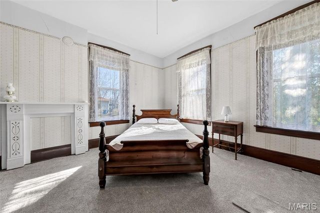 16 Maple Street, St Peters, MO 63376