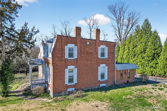 16 Maple Street, St Peters, MO 63376