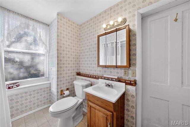 16 Maple Street, St Peters, MO 63376