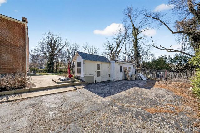 16 Maple Street, St Peters, MO 63376