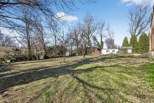 16 Maple Street, St Peters, MO 63376