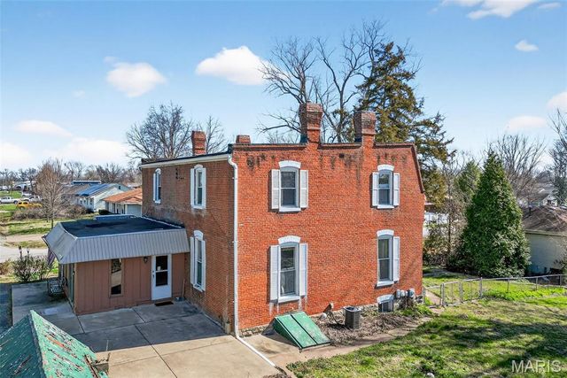 16 Maple Street, St Peters, MO 63376