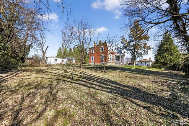 16 Maple Street, St Peters, MO 63376