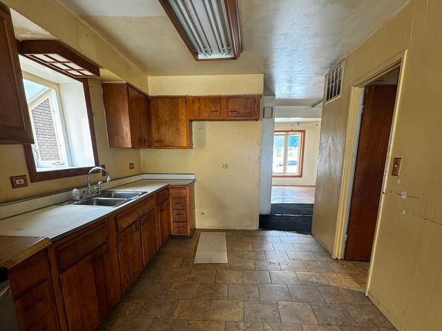 11526 S Laflin Street, Chicago, IL 60643