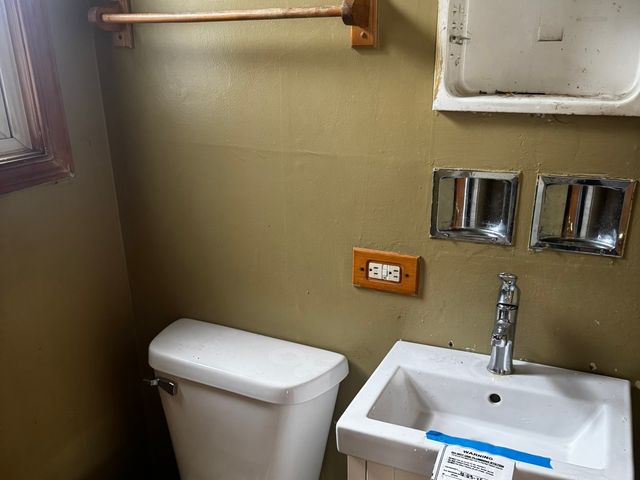 11526 S Laflin Street, Chicago, IL 60643