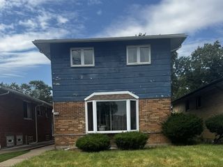 11526 S Laflin Street, Chicago, IL 60643