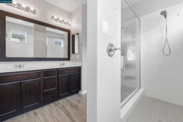 300 Coolcrest Dr, Oakley, CA 94561