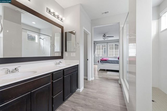 300 Coolcrest Dr, Oakley, CA 94561