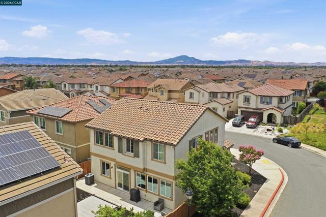 300 Coolcrest Dr, Oakley, CA 94561