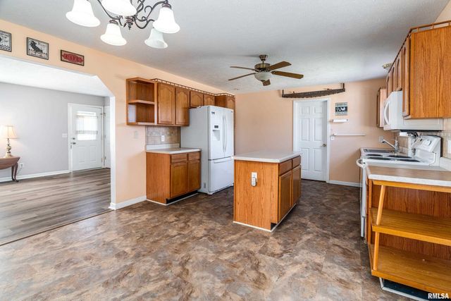 2080 Route 166, Creal Springs, IL 62922