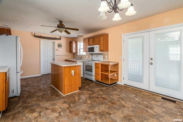 2080 Route 166, Creal Springs, IL 62922