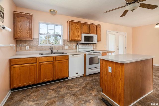 2080 Route 166, Creal Springs, IL 62922