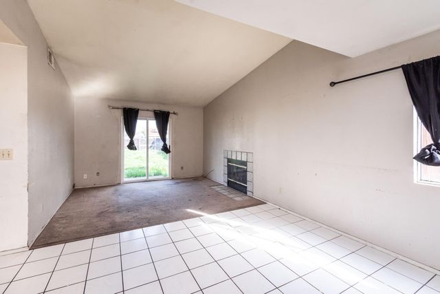 421 Lindsay Ave, Sacramento, CA 95838