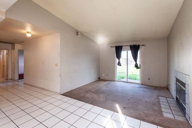 421 Lindsay Ave, Sacramento, CA 95838