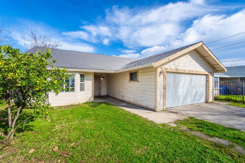 421 Lindsay Ave, Sacramento, CA 95838
