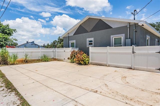 1835 16TH STREET S, St Petersburg, FL 33705