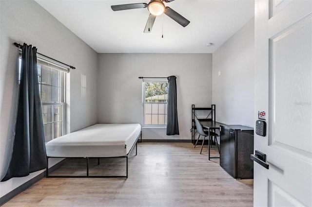 1835 16TH STREET S, St Petersburg, FL 33705