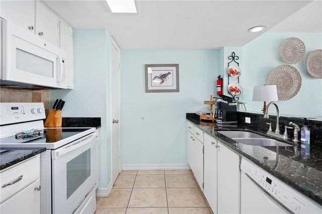 1021 S Water St 214, Rockport, TX 78382