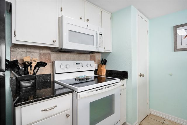 1021 S Water St 214, Rockport, TX 78382