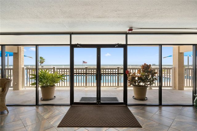 1021 S Water St 214, Rockport, TX 78382