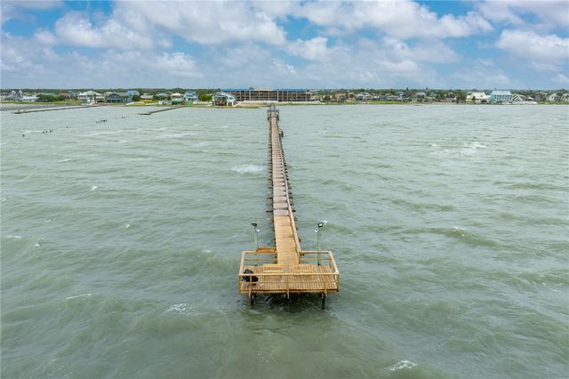 1021 S Water St 214, Rockport, TX 78382