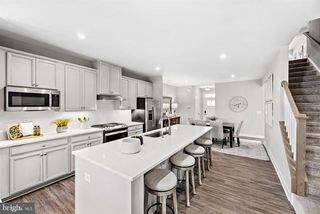 6025 LANCING DR, Sykesville, MD 21784