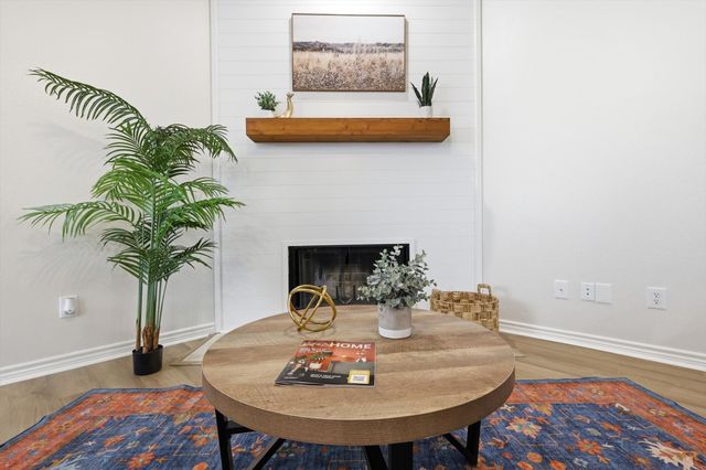 809 Mr Haney Drive, Midlothian, TX 76065