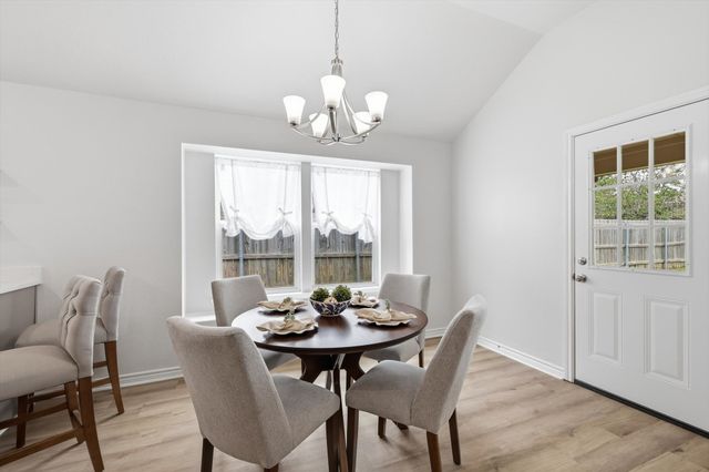 809 Mr Haney Drive, Midlothian, TX 76065