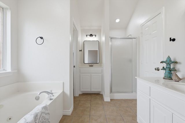 809 Mr Haney Drive, Midlothian, TX 76065