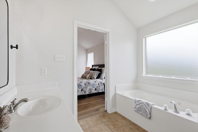 809 Mr Haney Drive, Midlothian, TX 76065