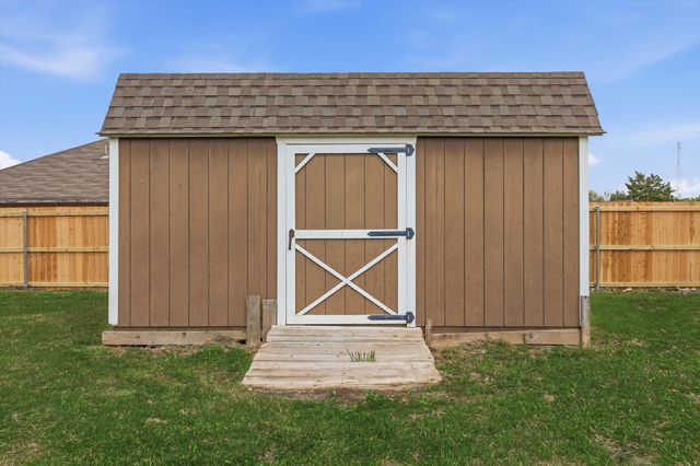 809 Mr Haney Drive, Midlothian, TX 76065