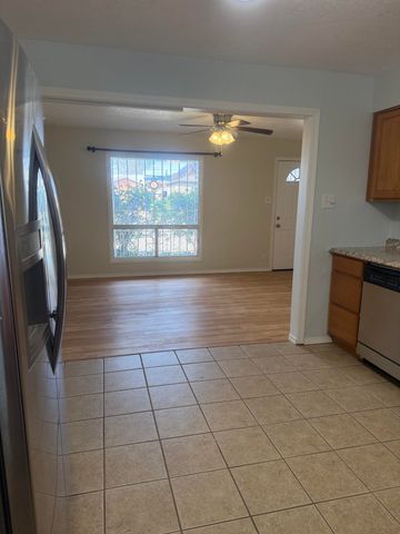 9018 Phoenix Avenue NE, Albuquerque, NM 87112